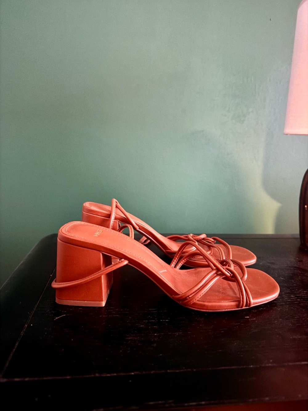 Mango heels
